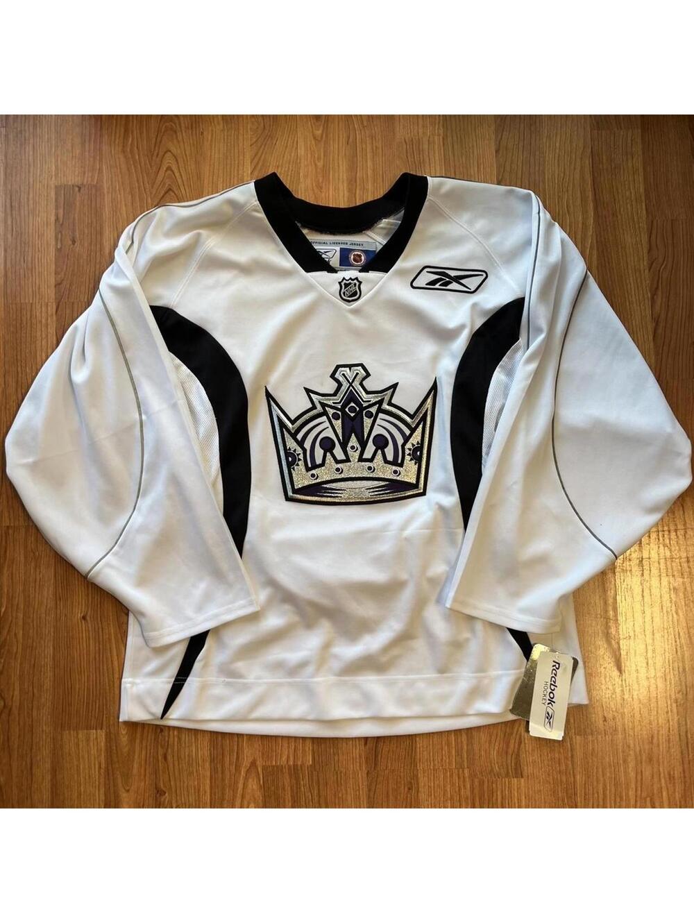 Y2K 90s vintage NWT Los Angeles Kings Hockey jersey